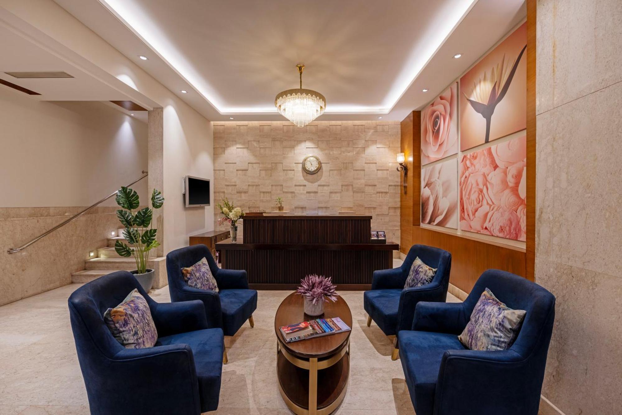Hotel Saket 27 Új-Delhi Kültér fotó